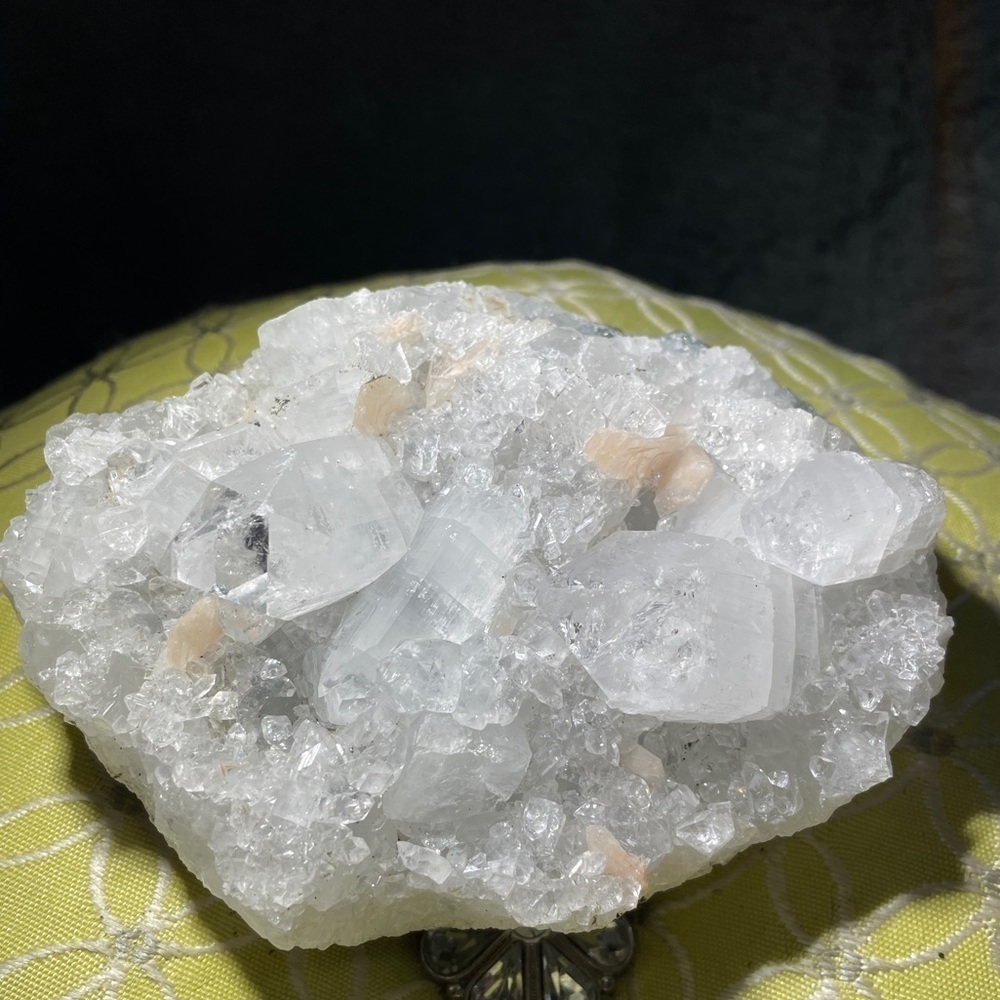 Raw crystal- APOPHYLLITE W/ STILIBITE extra thick/. 4”x3”x2”